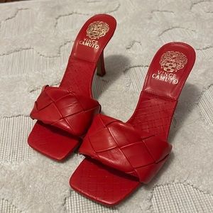 VINCE CAMUTO | 7 1/2